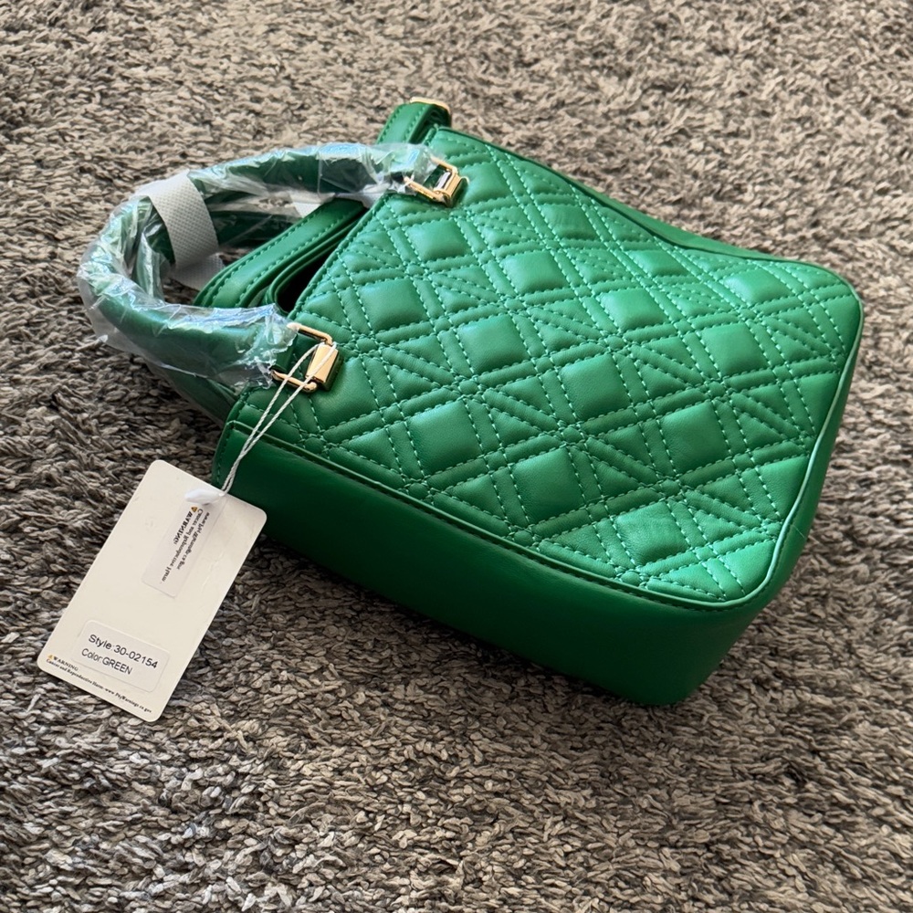 Green Quilted Handbag - Picture 3 of 3